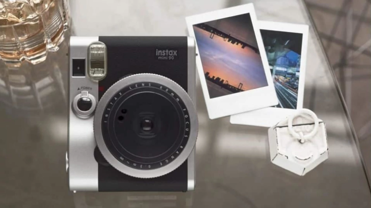 Fujifilm Instax Mini 90 kisokos